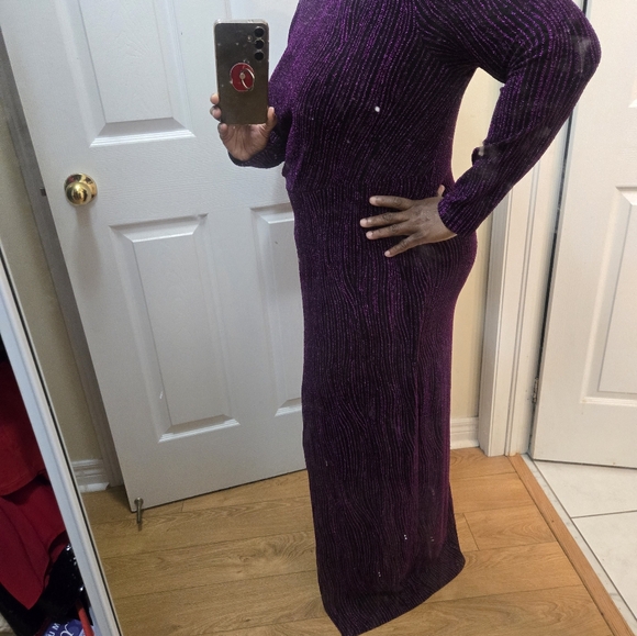 Fitted gown with front slit - XXL - Picture 8 of 8